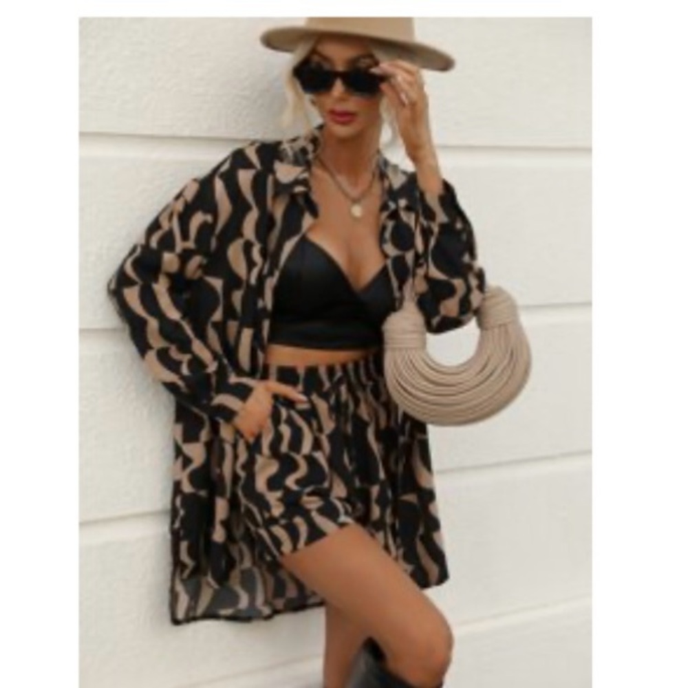 SHEIN Black and Tan Wave Pattern Set